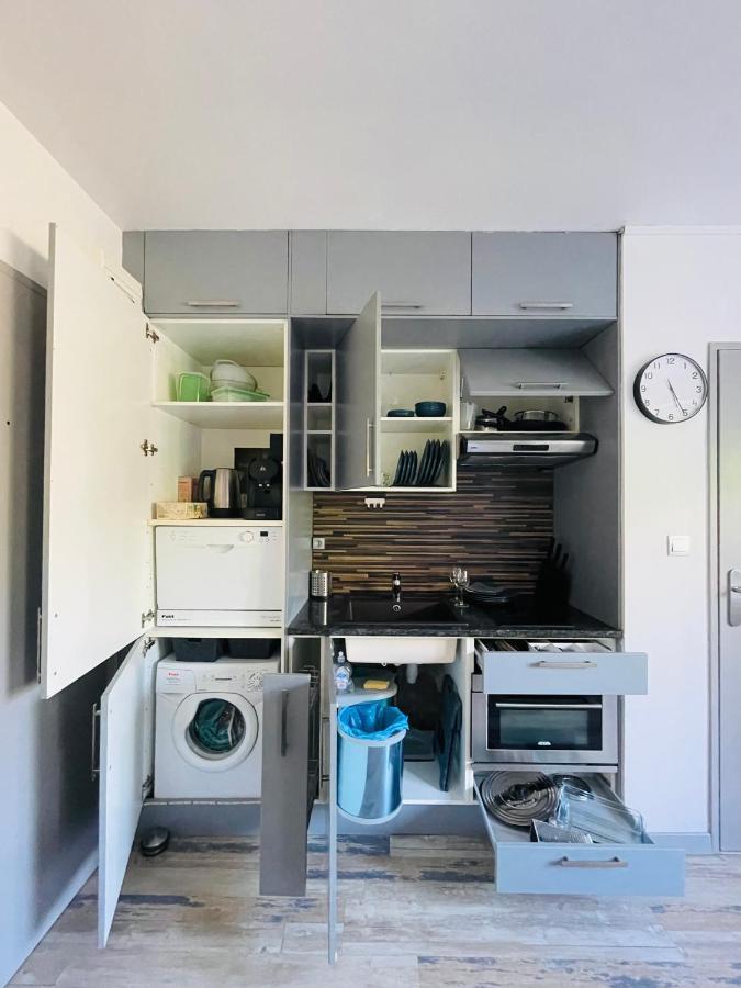 Dnn - Stylish Studio - Free Wifi, Netflix And Parking - Min Away To Basel And Airport - Dishwasher, Washing Machine 생루이 외부 사진